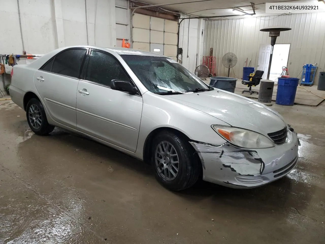 2004 Toyota Camry Le VIN: 4T1BE32K64U932921 Lot: 73993774