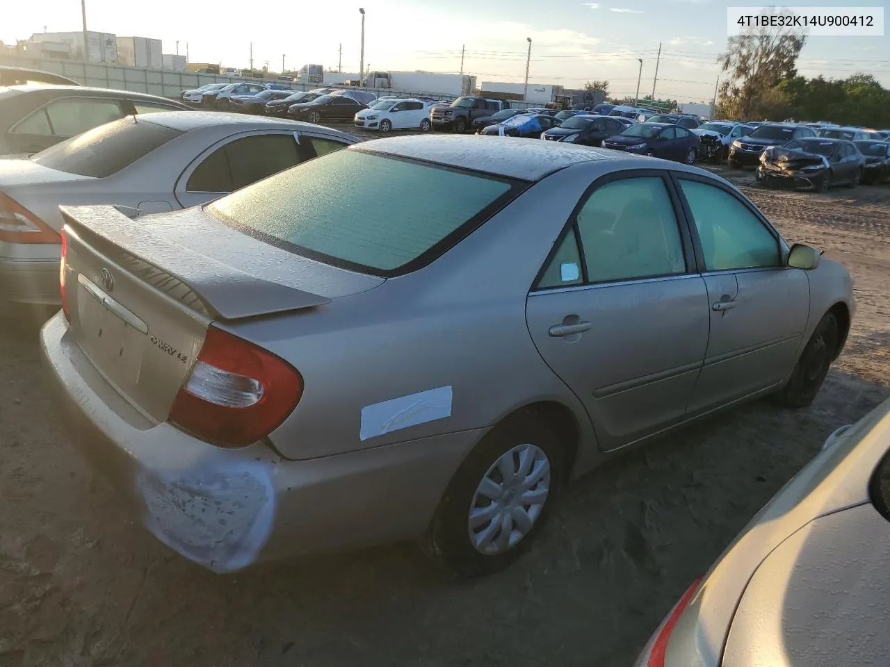 2004 Toyota Camry Le VIN: 4T1BE32K14U900412 Lot: 74038354