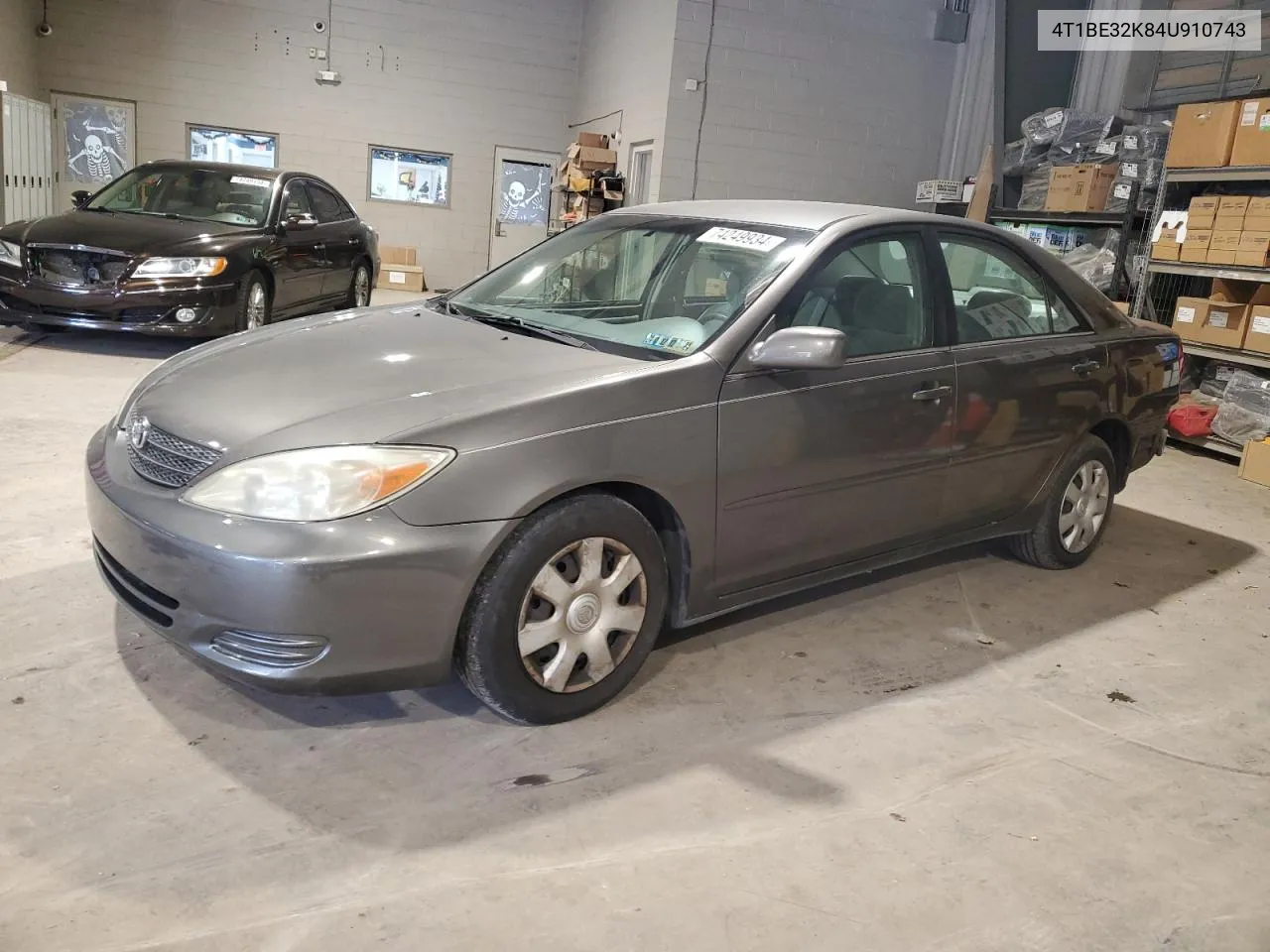 2004 Toyota Camry Le VIN: 4T1BE32K84U910743 Lot: 74249934