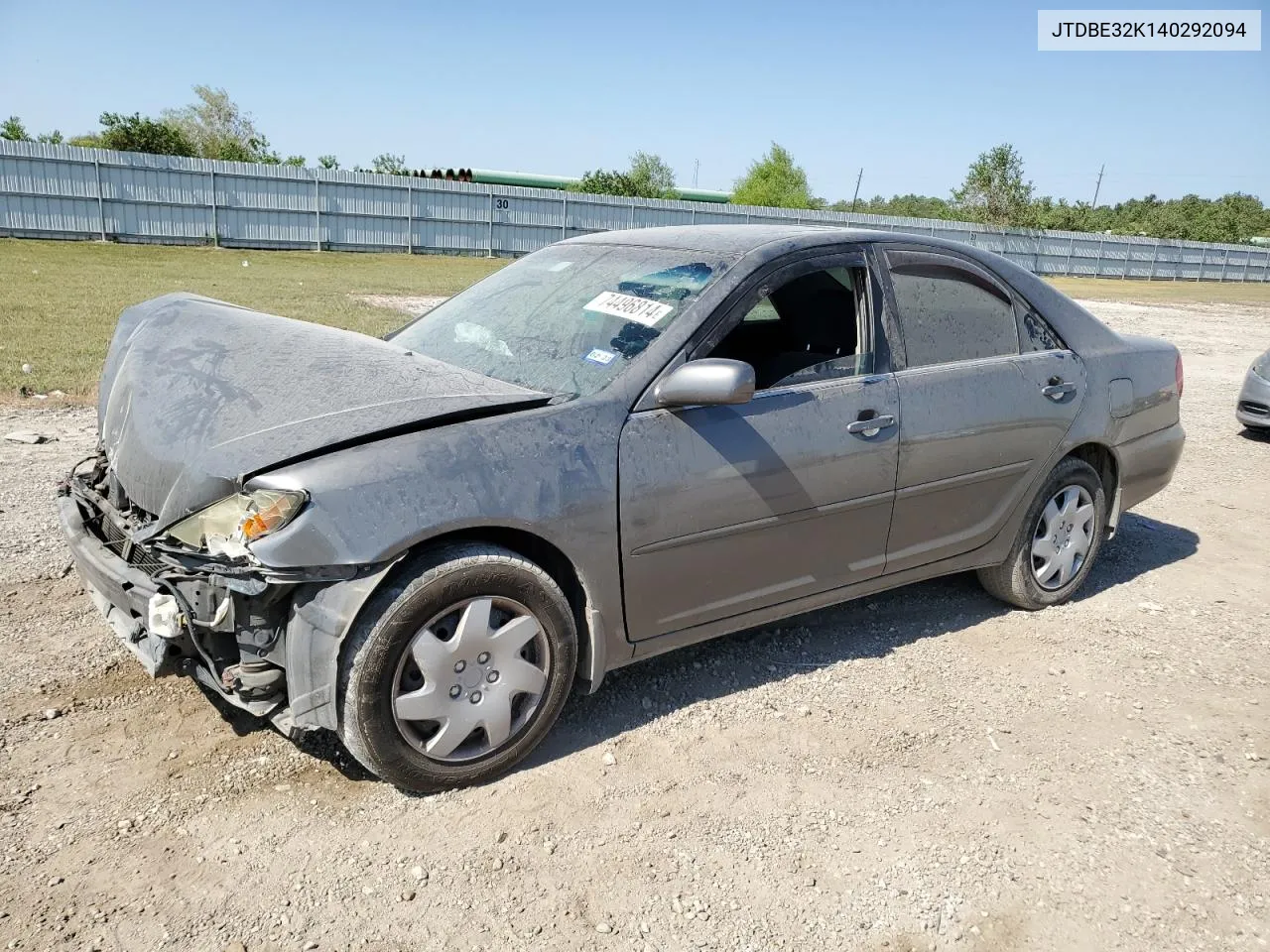 2004 Toyota Camry Le VIN: JTDBE32K140292094 Lot: 74496814