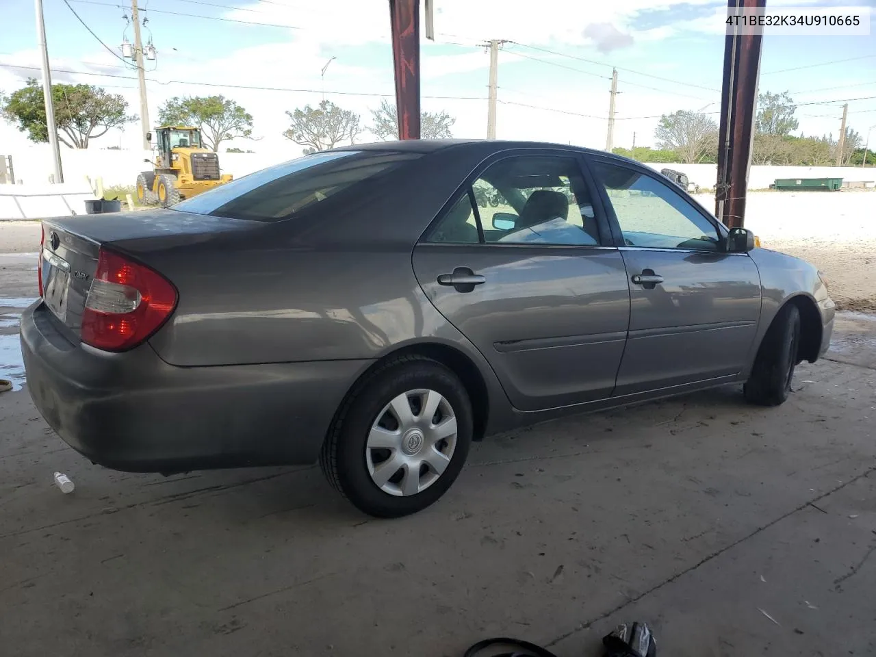 2004 Toyota Camry Le VIN: 4T1BE32K34U910665 Lot: 74527244