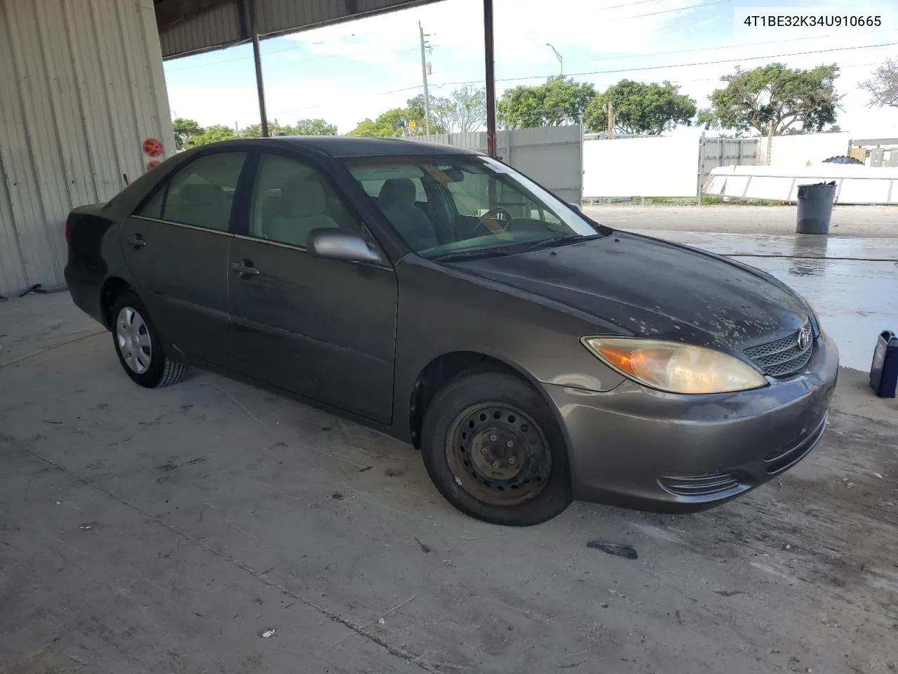 2004 Toyota Camry Le VIN: 4T1BE32K34U910665 Lot: 74527244