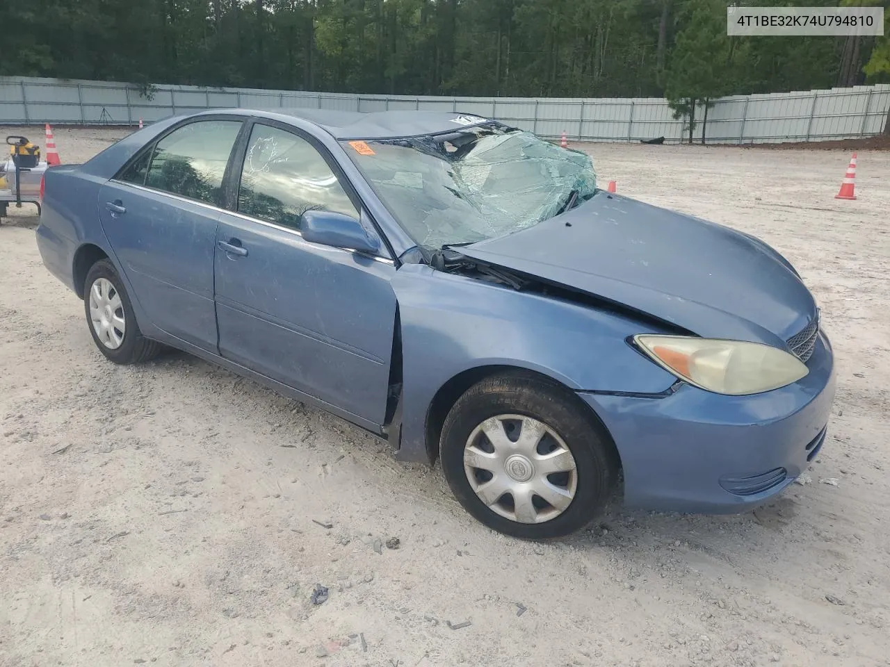 2004 Toyota Camry Le VIN: 4T1BE32K74U794810 Lot: 74731714