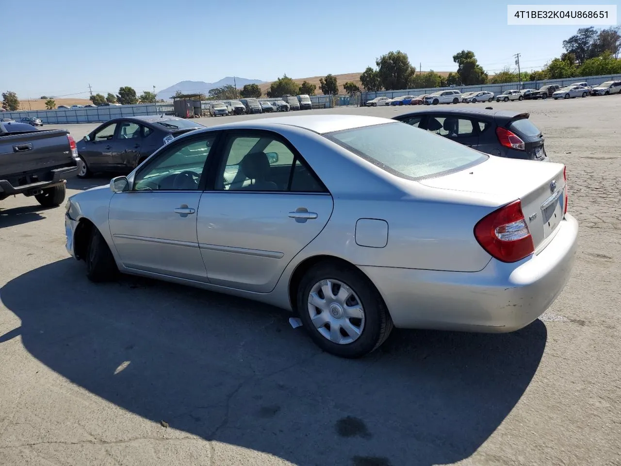 2004 Toyota Camry Le VIN: 4T1BE32K04U868651 Lot: 75065624