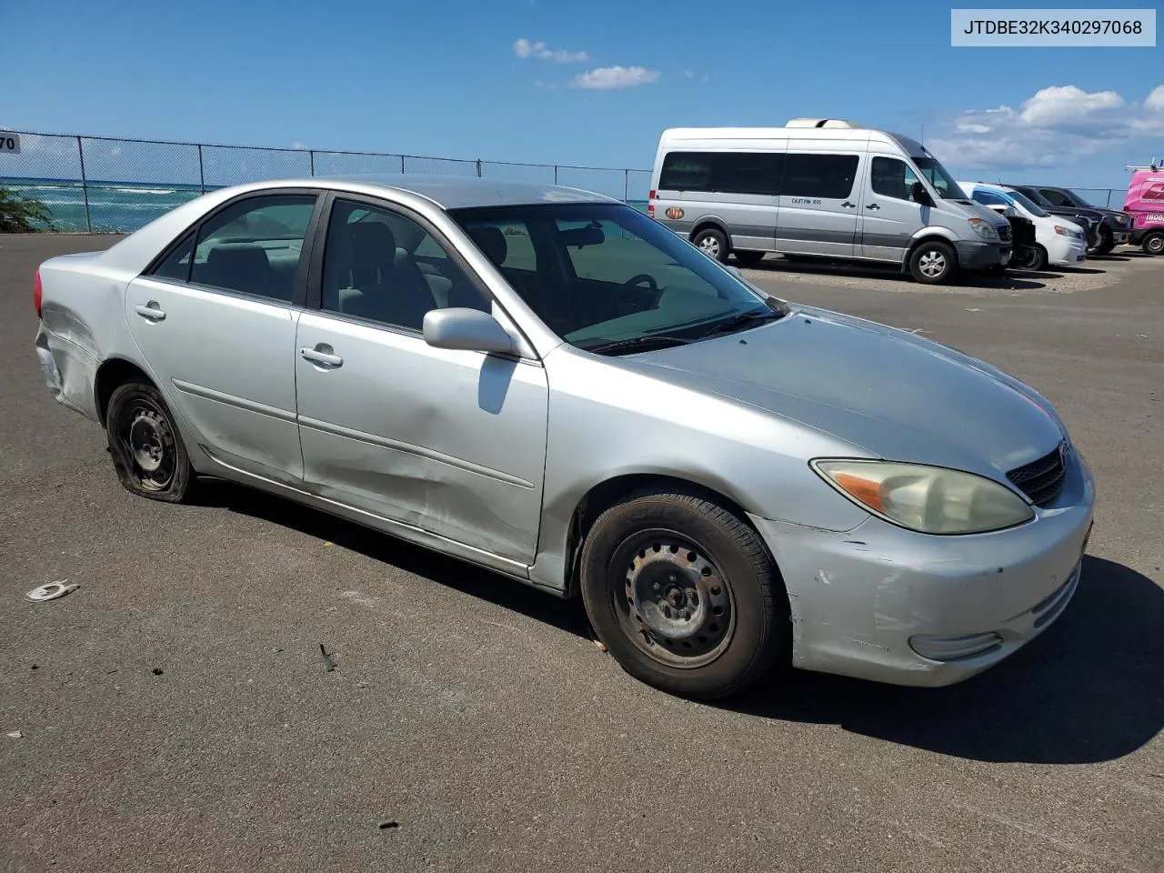 2004 Toyota Camry Le VIN: JTDBE32K340297068 Lot: 75328394