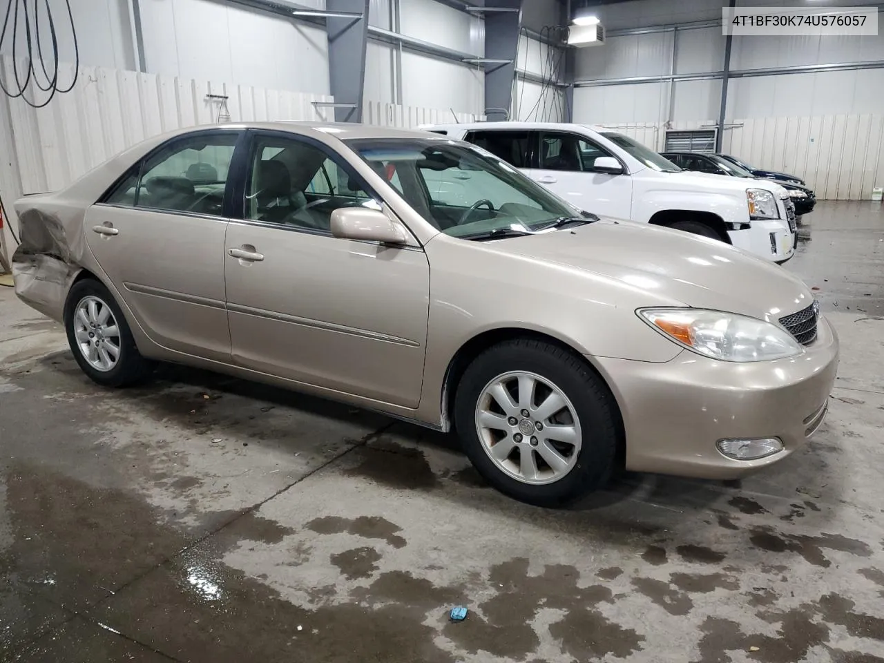 4T1BF30K74U576057 2004 Toyota Camry Le