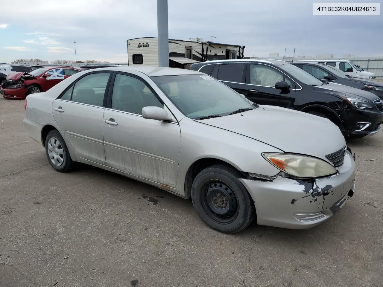 2004 Toyota Camry Le VIN: 4T1BE32K04U824813 Lot: 75567064