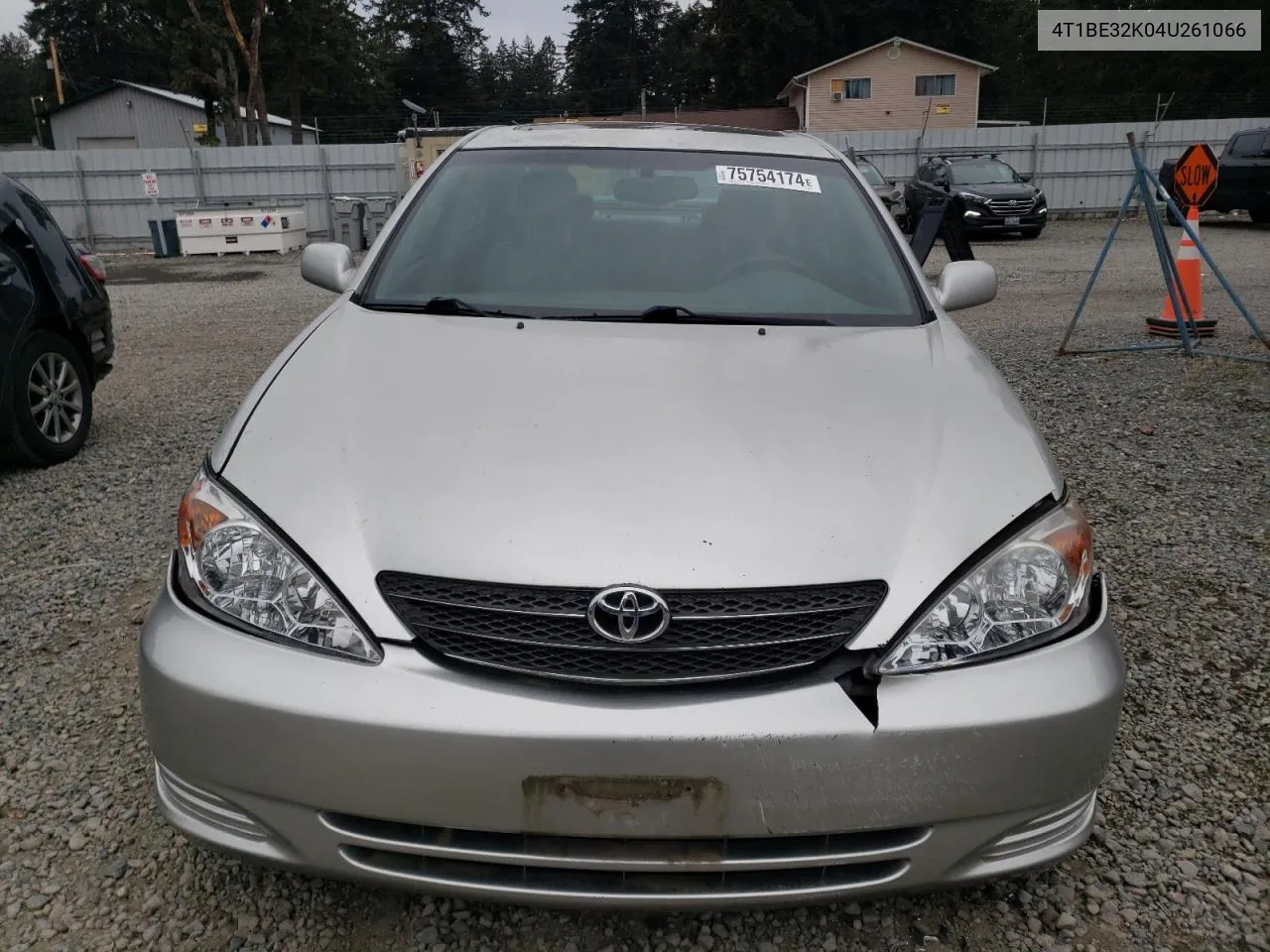 2004 Toyota Camry Le VIN: 4T1BE32K04U261066 Lot: 75754174