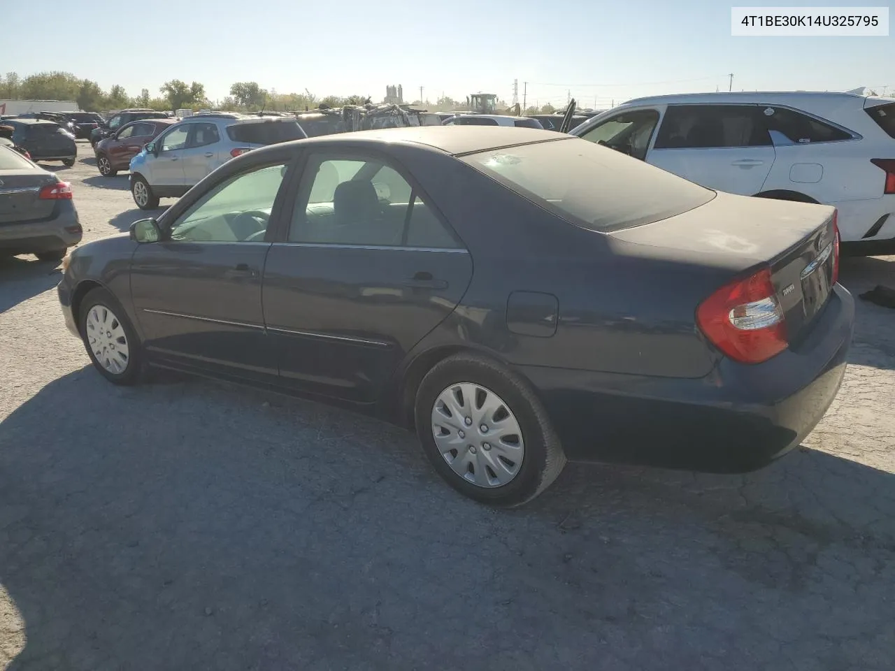 2004 Toyota Camry Le VIN: 4T1BE30K14U325795 Lot: 76203094