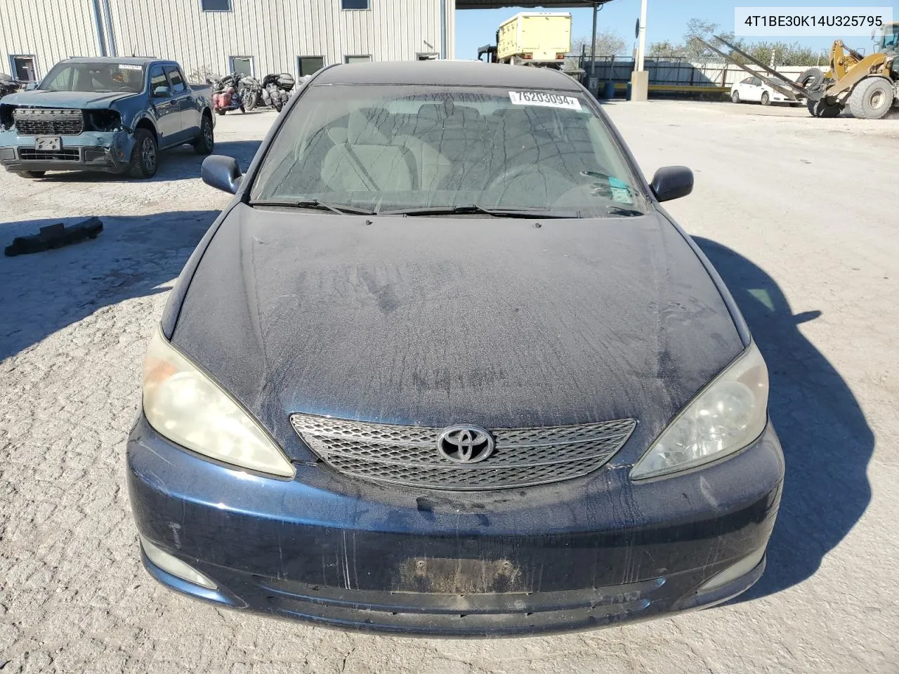 2004 Toyota Camry Le VIN: 4T1BE30K14U325795 Lot: 76203094