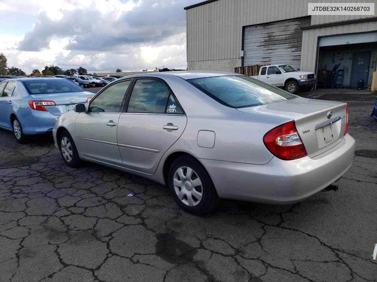 2004 Toyota Camry Le VIN: JTDBE32K140268703 Lot: 76418204