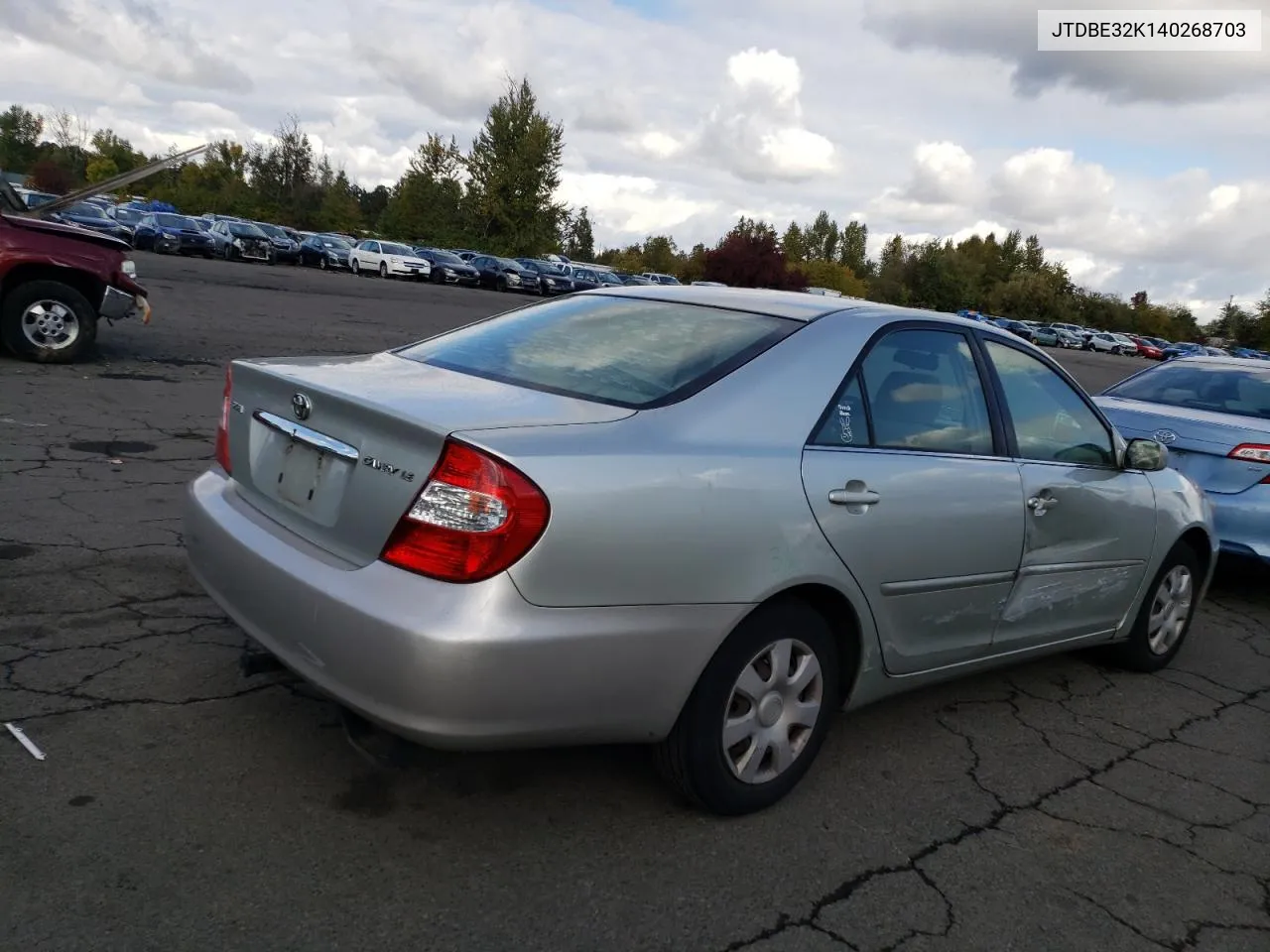 2004 Toyota Camry Le VIN: JTDBE32K140268703 Lot: 76418204