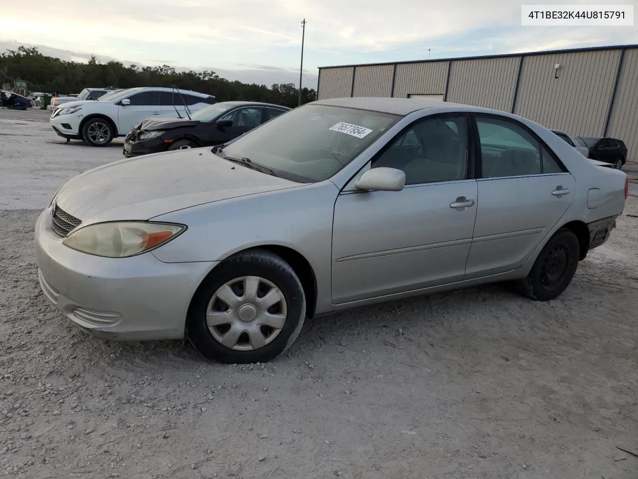 2004 Toyota Camry Le VIN: 4T1BE32K44U815791 Lot: 76577954