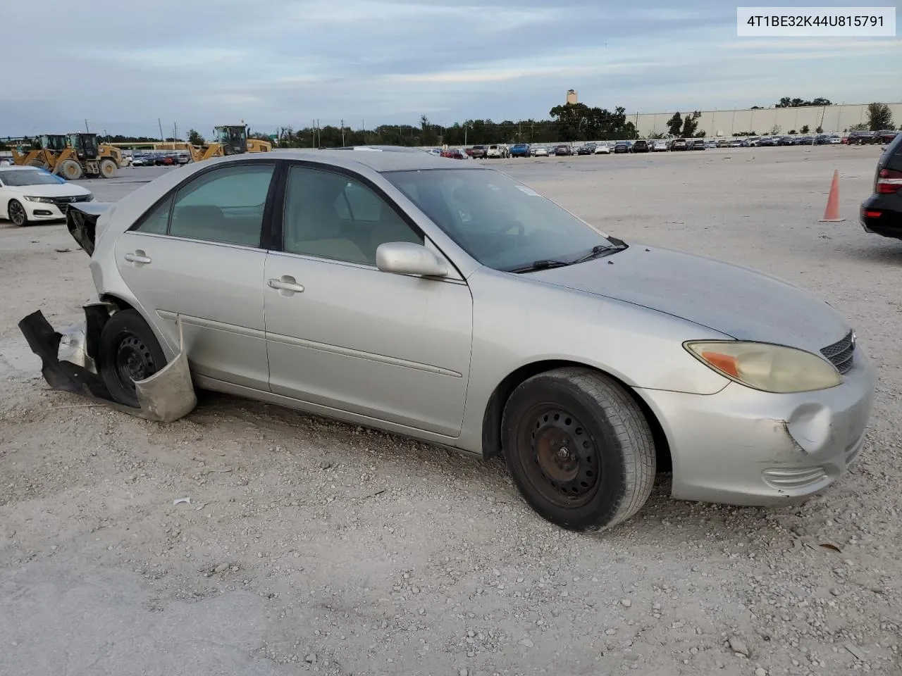 2004 Toyota Camry Le VIN: 4T1BE32K44U815791 Lot: 76577954