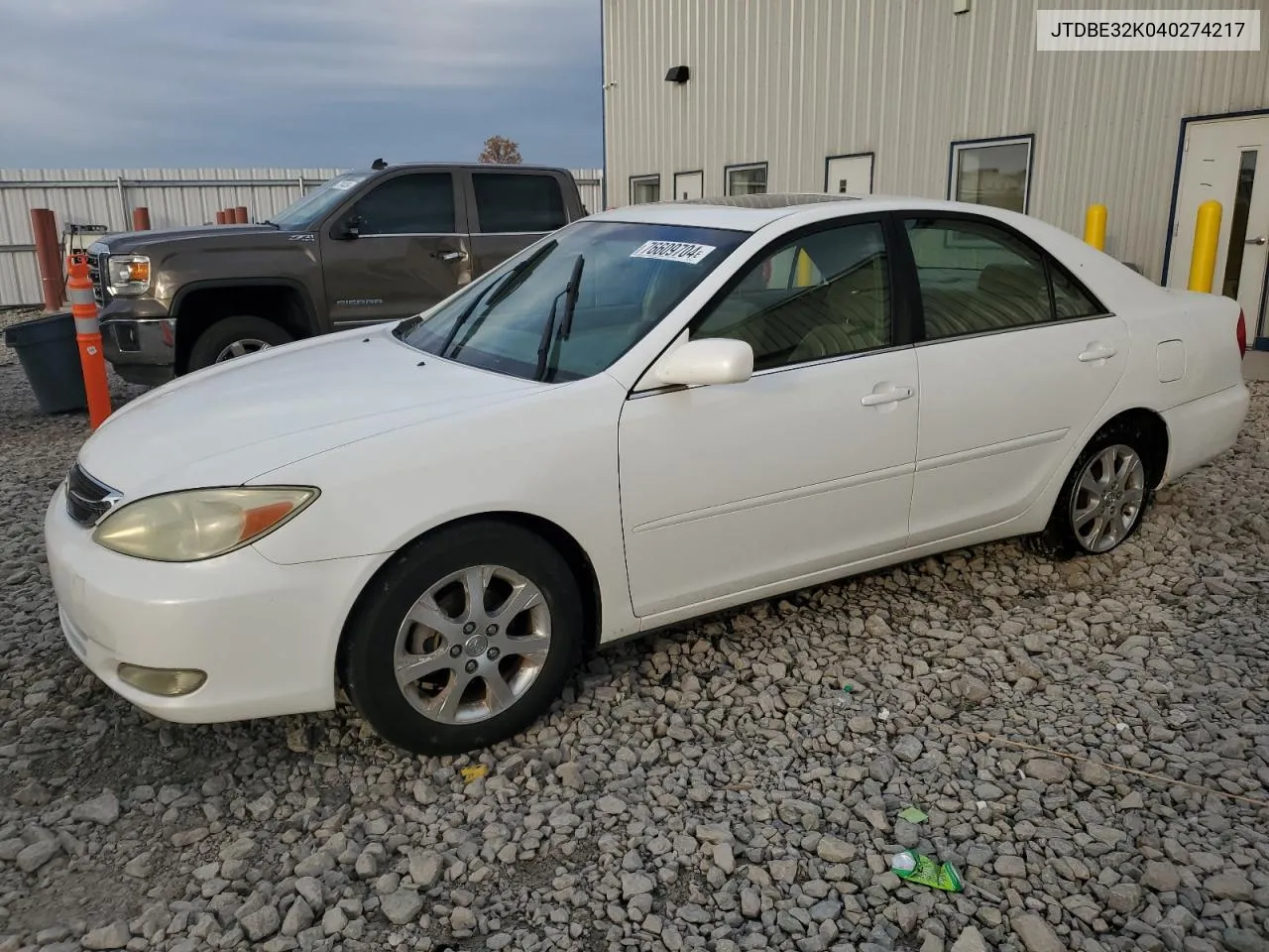 JTDBE32K040274217 2004 Toyota Camry Le