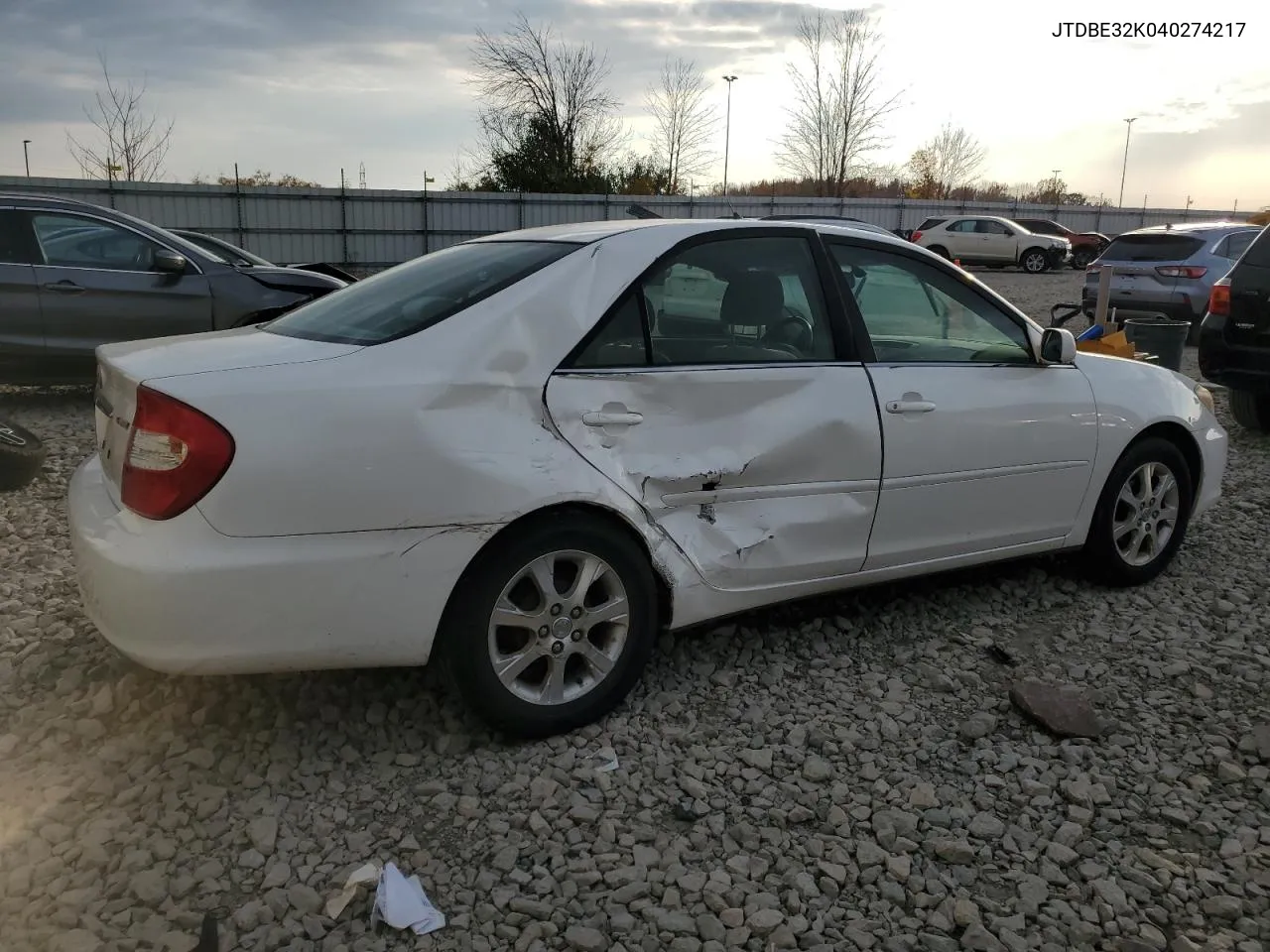 JTDBE32K040274217 2004 Toyota Camry Le