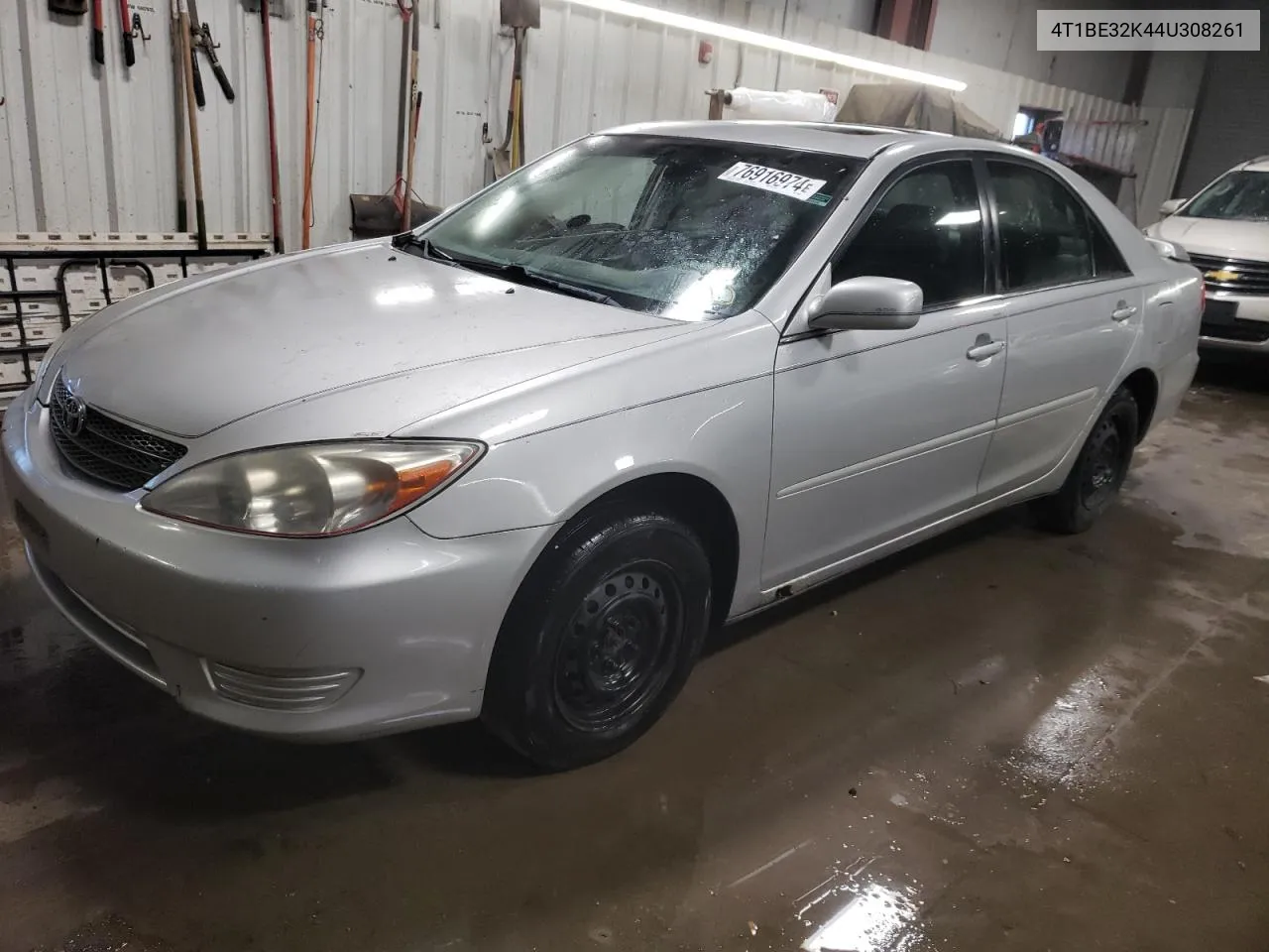 2004 Toyota Camry Le VIN: 4T1BE32K44U308261 Lot: 76916974