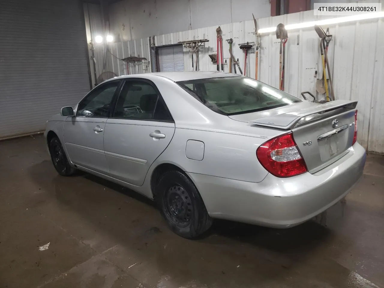 2004 Toyota Camry Le VIN: 4T1BE32K44U308261 Lot: 76916974