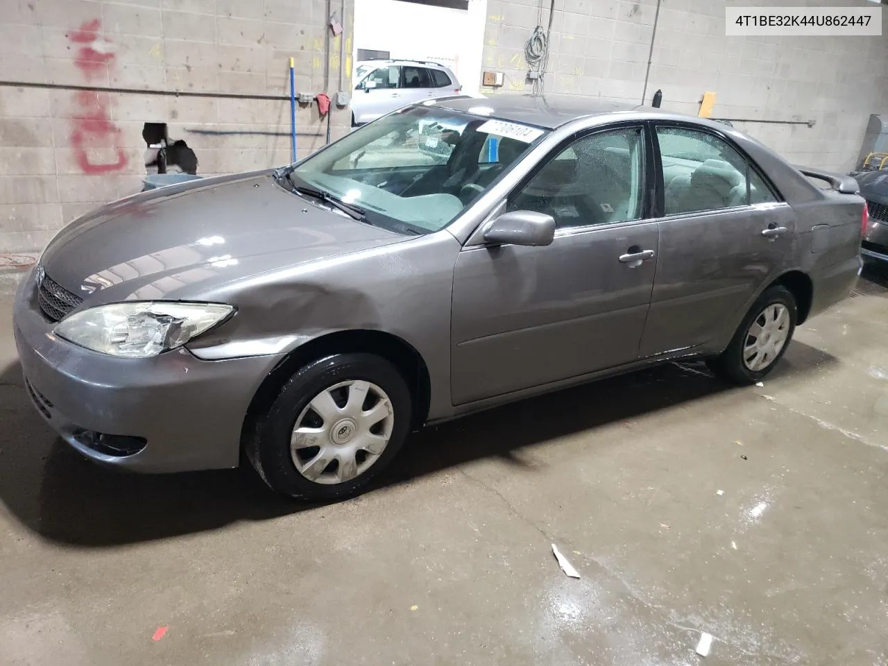 2004 Toyota Camry Le VIN: 4T1BE32K44U862447 Lot: 77006104