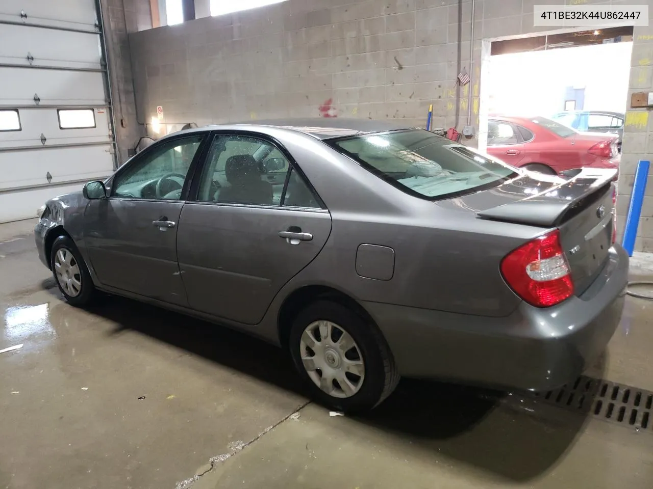 2004 Toyota Camry Le VIN: 4T1BE32K44U862447 Lot: 77006104