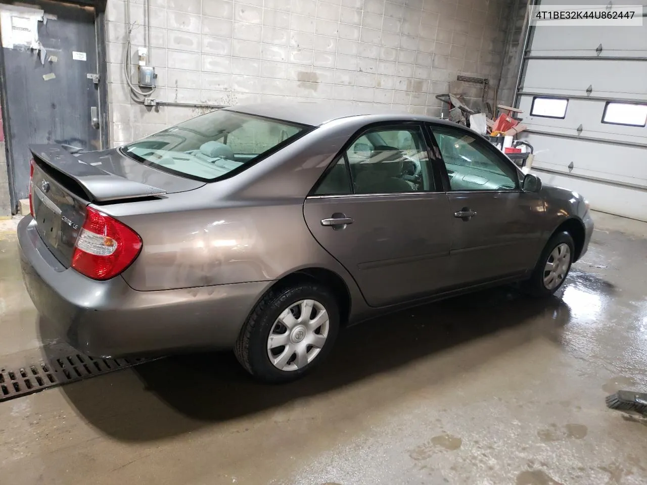 2004 Toyota Camry Le VIN: 4T1BE32K44U862447 Lot: 77006104