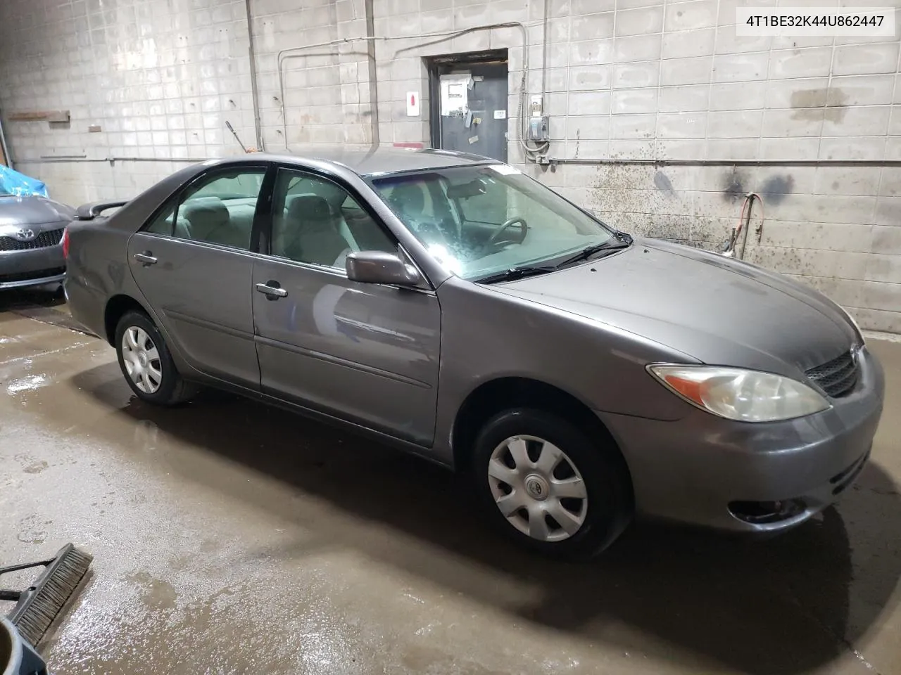 2004 Toyota Camry Le VIN: 4T1BE32K44U862447 Lot: 77006104