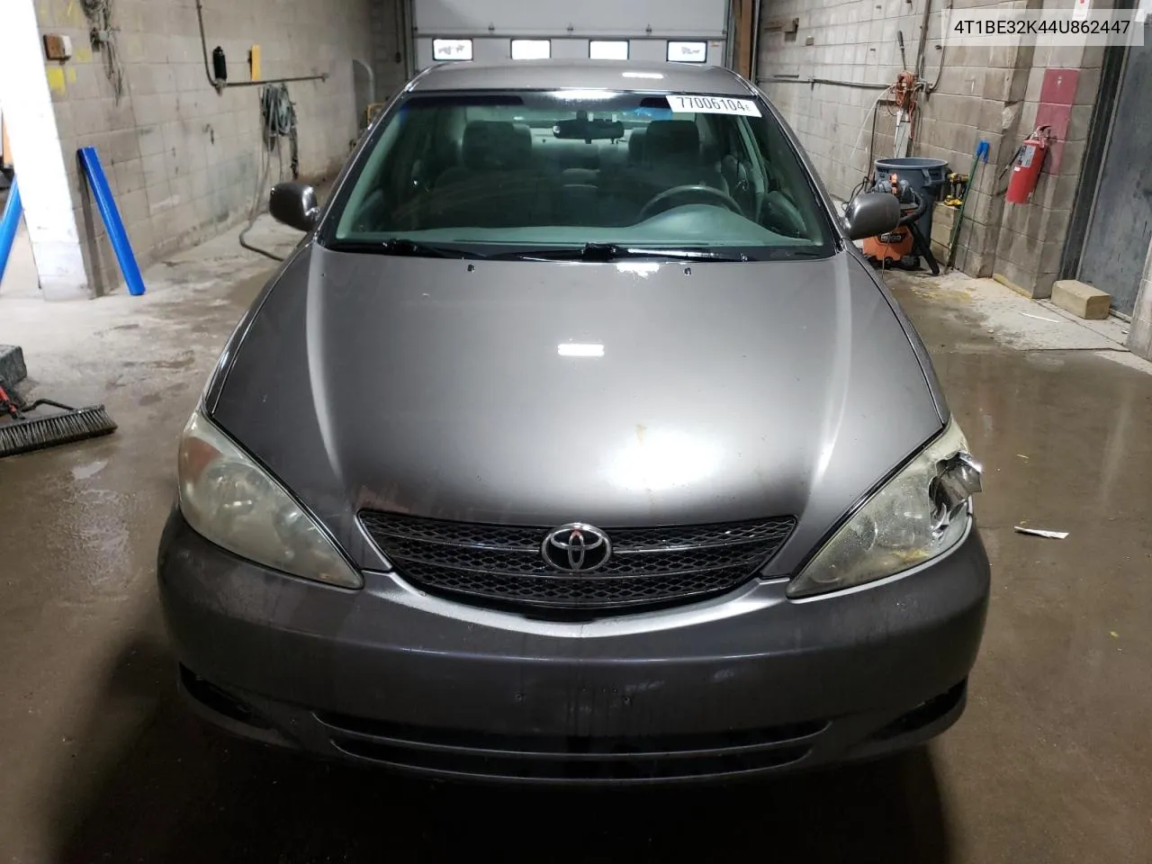 2004 Toyota Camry Le VIN: 4T1BE32K44U862447 Lot: 77006104