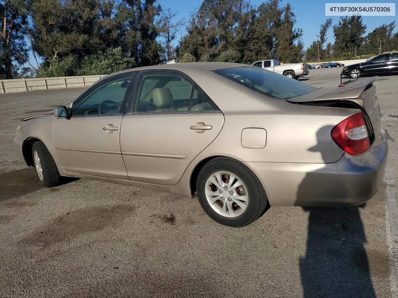 2004 Toyota Camry Le VIN: 4T1BF30K54U570306 Lot: 77150704