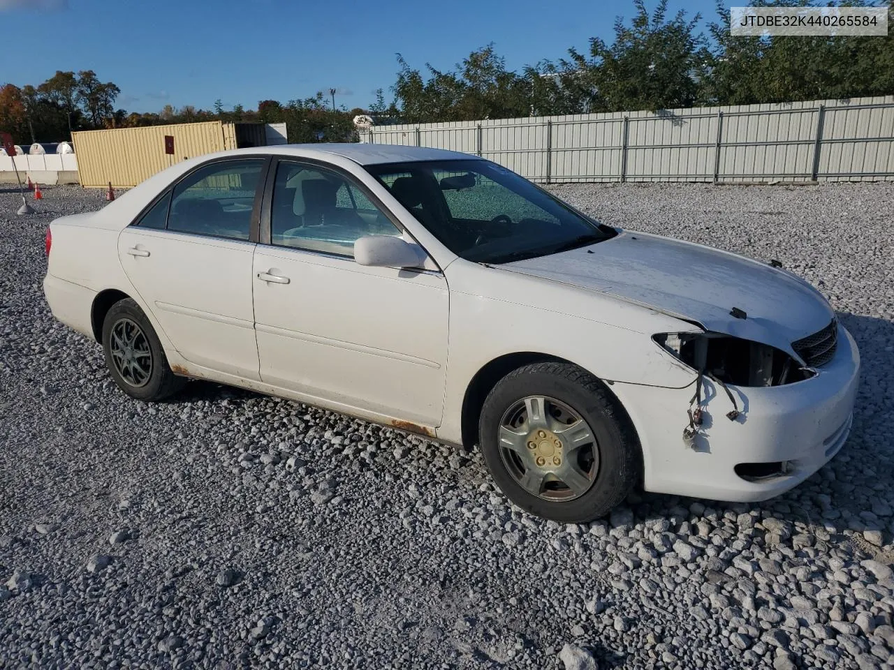 2004 Toyota Camry Le VIN: JTDBE32K440265584 Lot: 77442704