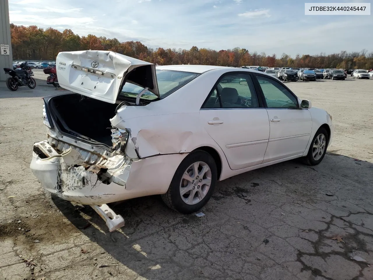 2004 Toyota Camry Le VIN: JTDBE32K440245447 Lot: 77756454