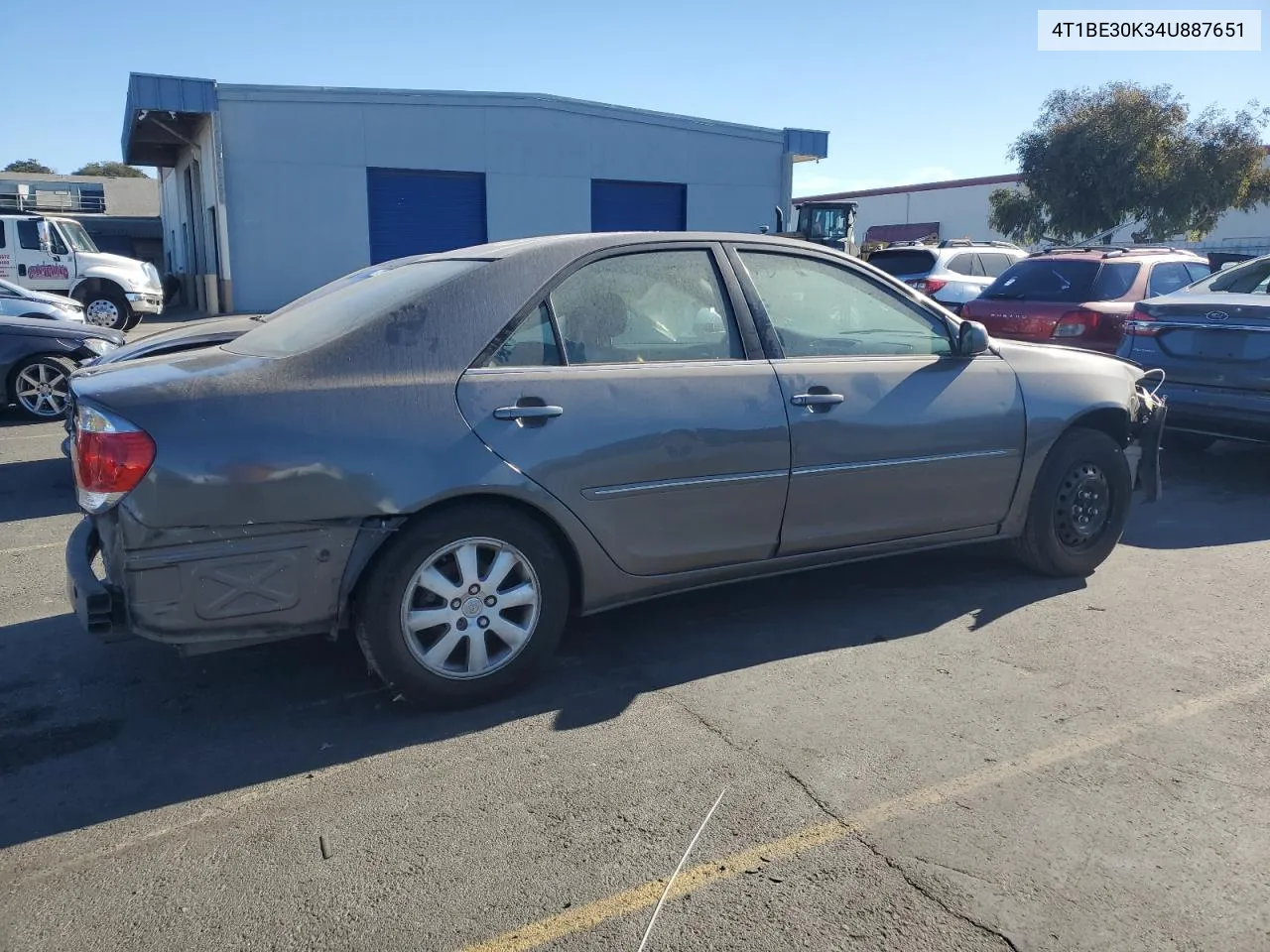 2004 Toyota Camry Le VIN: 4T1BE30K34U887651 Lot: 77820394