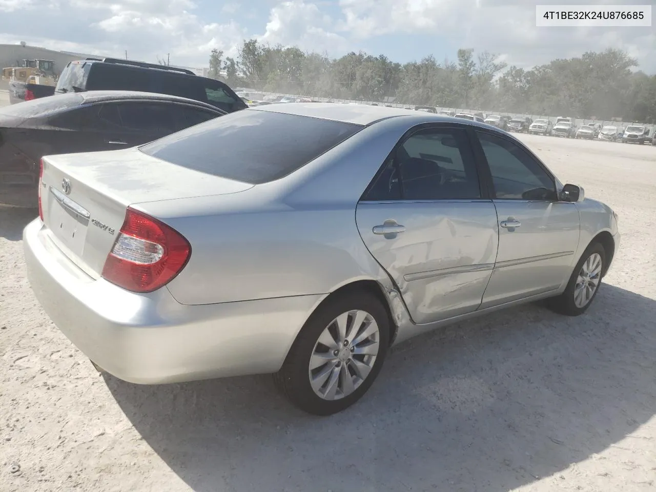 2004 Toyota Camry Le VIN: 4T1BE32K24U876685 Lot: 77876314