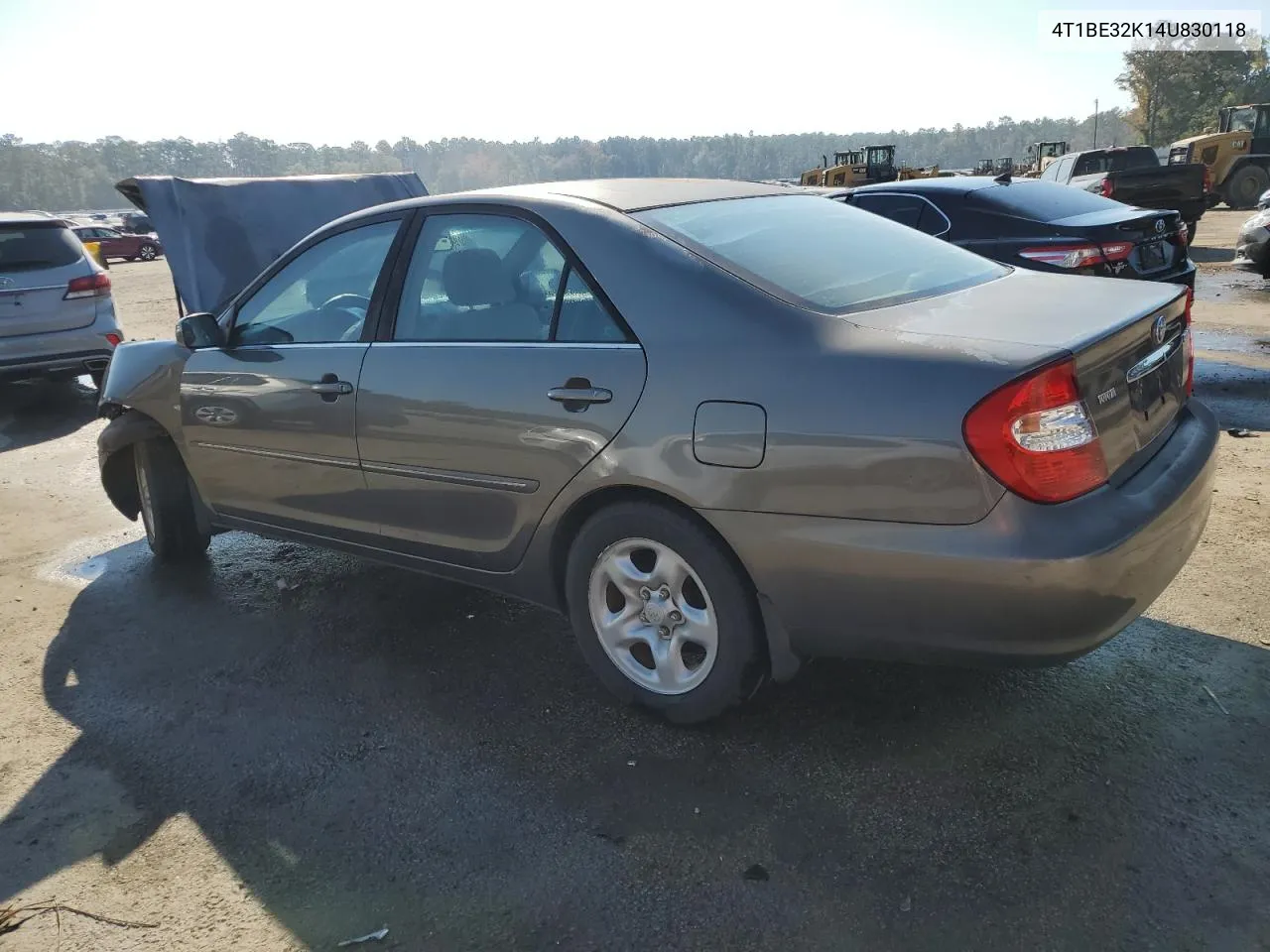 2004 Toyota Camry Le VIN: 4T1BE32K14U830118 Lot: 77885784