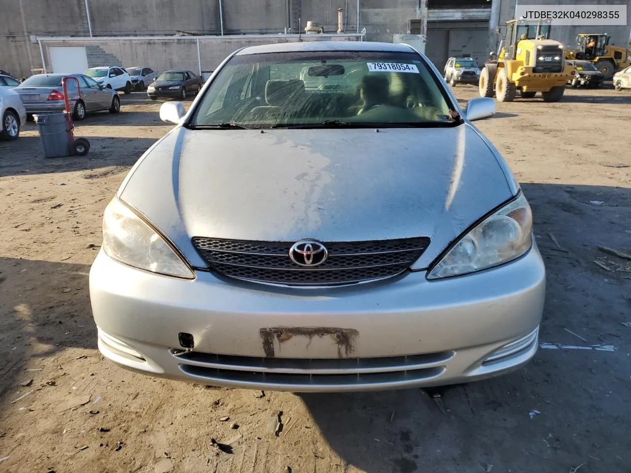 2004 Toyota Camry Le VIN: JTDBE32K040298355 Lot: 79318054