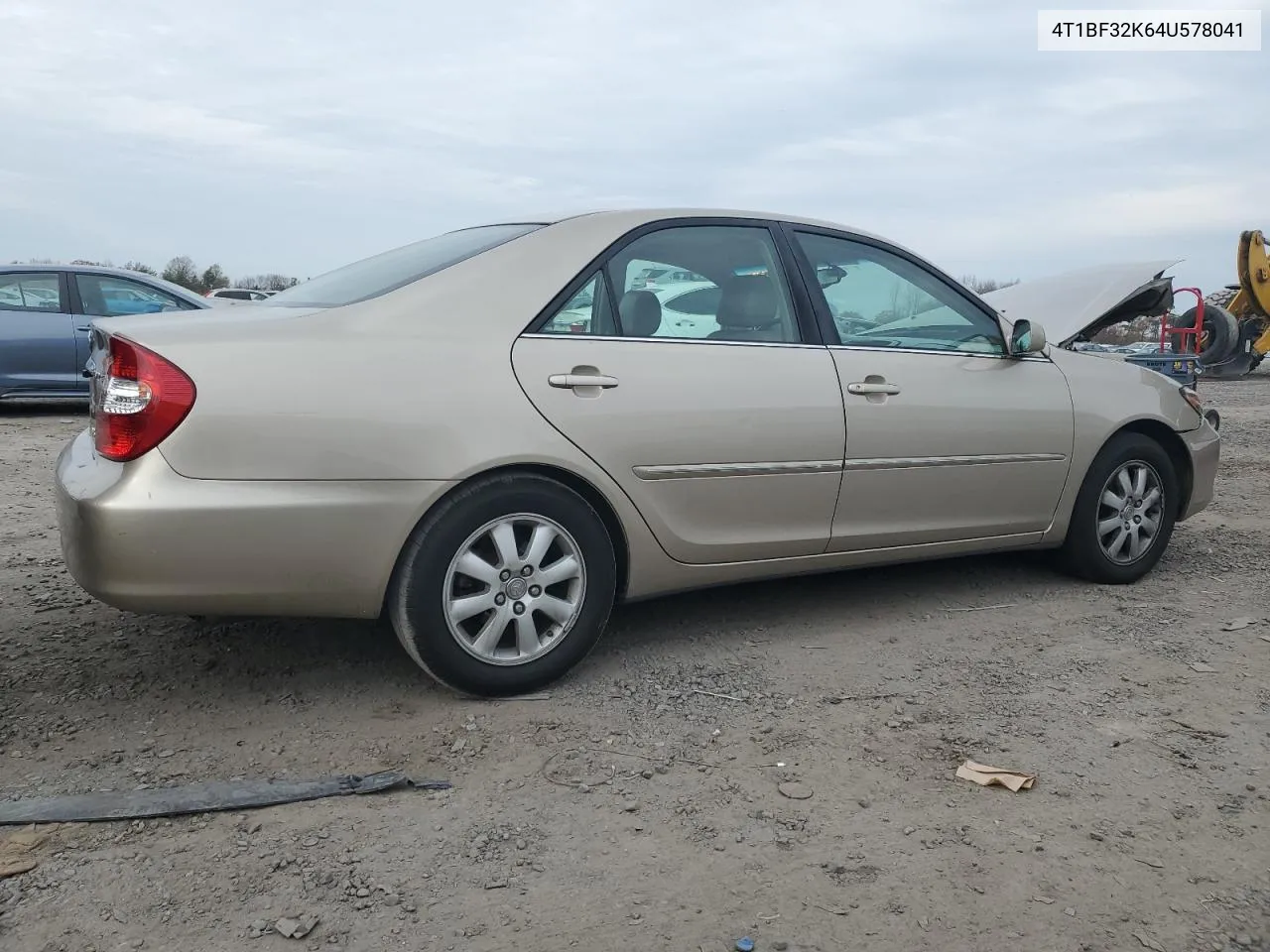 2004 Toyota Camry Le VIN: 4T1BF32K64U578041 Lot: 81332484