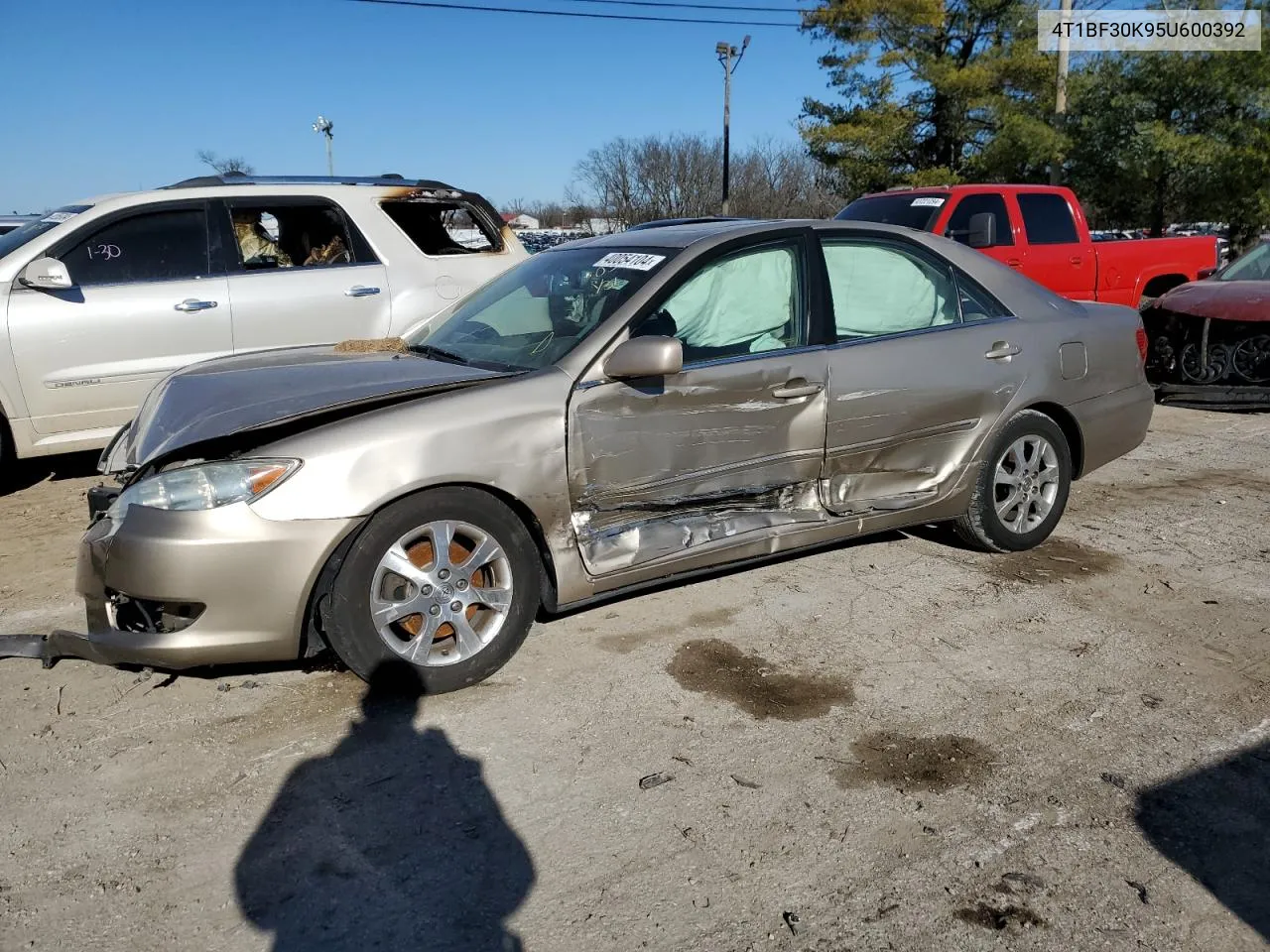 2005 Toyota Camry Le VIN: 4T1BF30K95U600392 Lot: 40054104