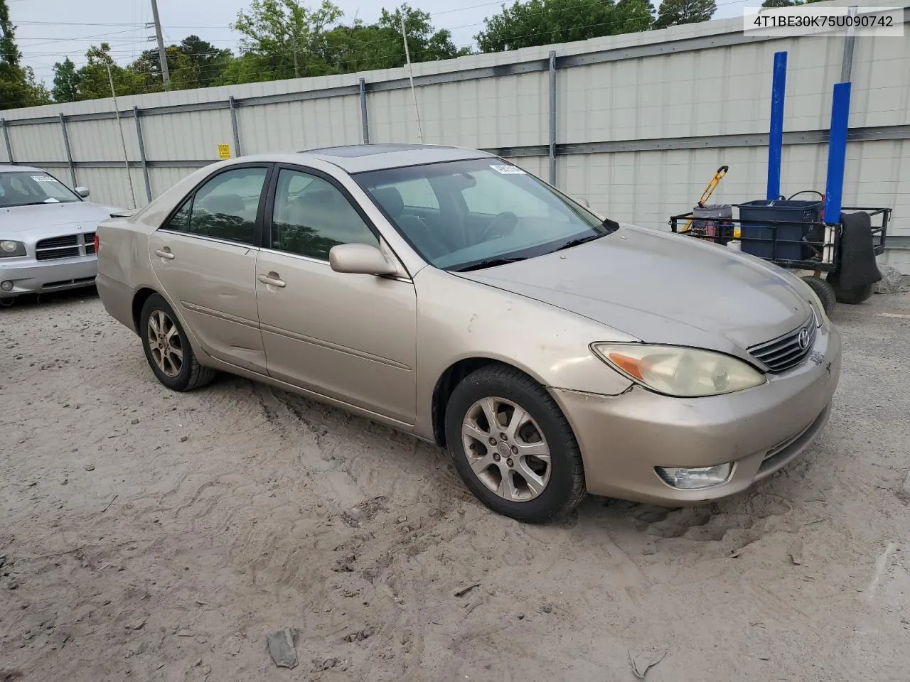 4T1BE30K75U090742 2005 Toyota Camry Le