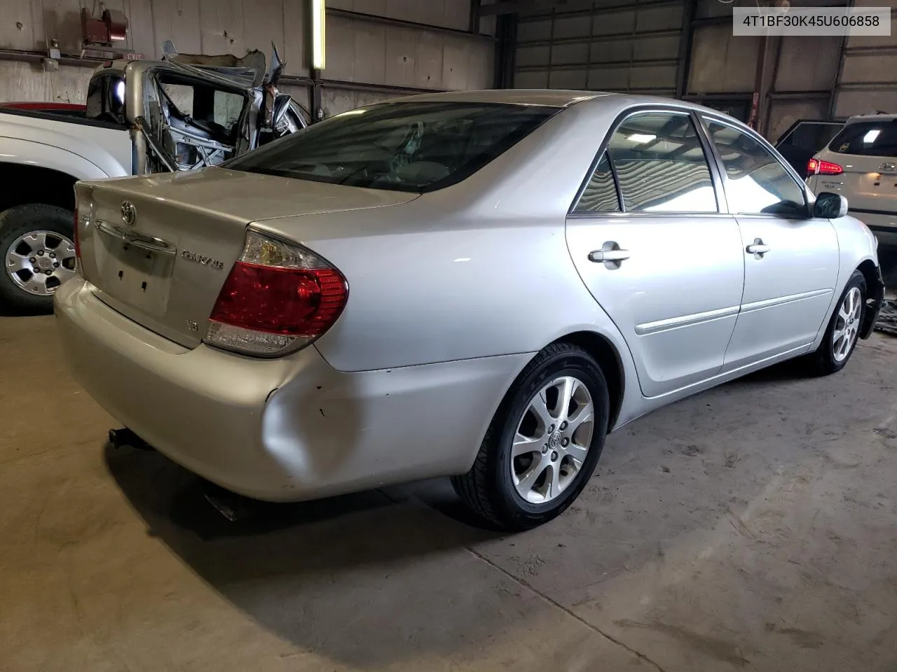 2005 Toyota Camry Le VIN: 4T1BF30K45U606858 Lot: 56208684