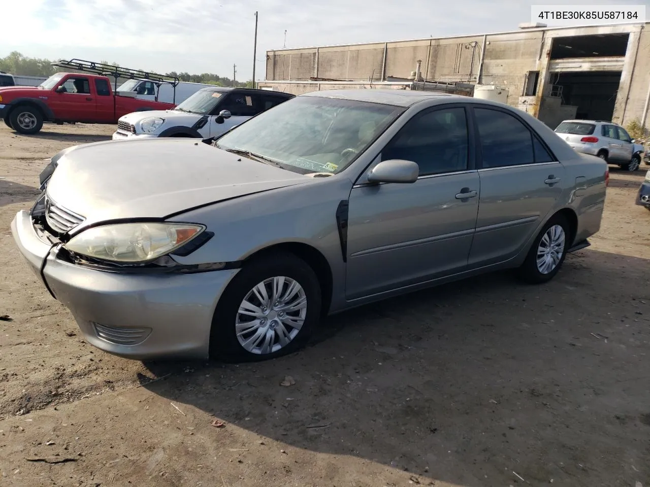 2005 Toyota Camry Le VIN: 4T1BE30K85U587184 Lot: 57487954