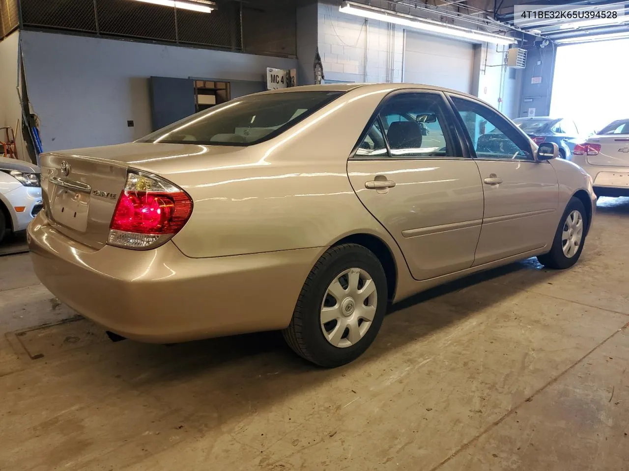 2005 Toyota Camry Le VIN: 4T1BE32K65U394528 Lot: 60163624