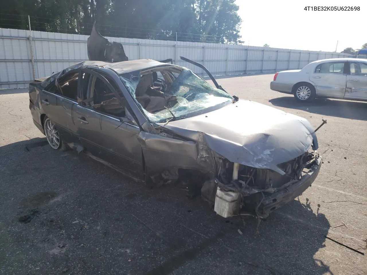 2005 Toyota Camry Le VIN: 4T1BE32K05U622698 Lot: 62614504