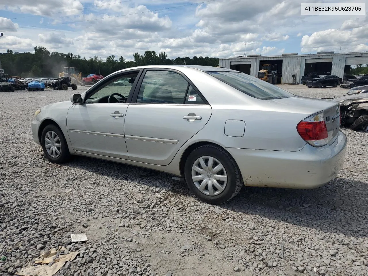 2005 Toyota Camry Le VIN: 4T1BE32K95U623705 Lot: 62637274