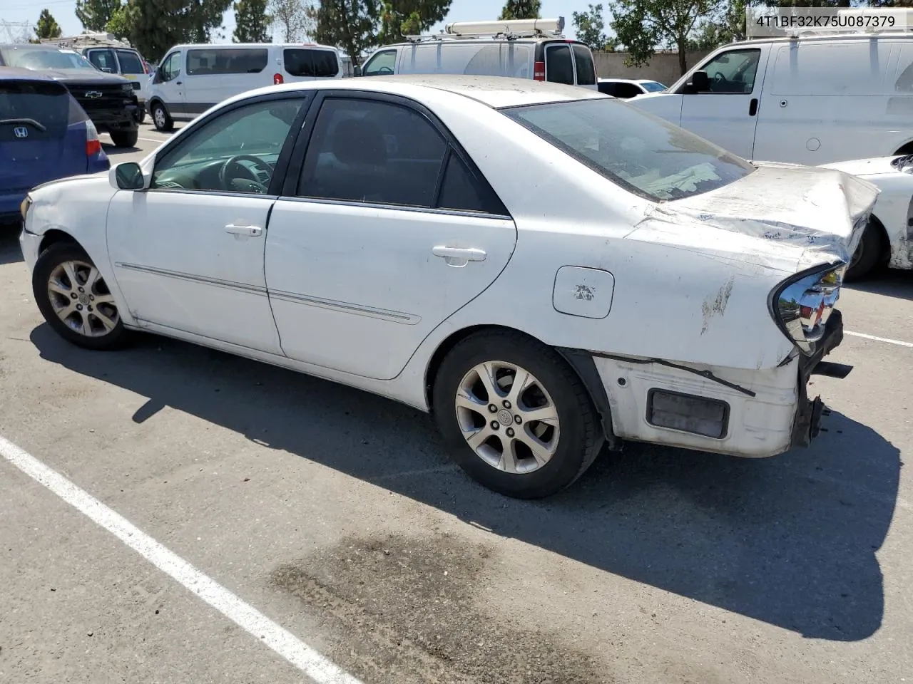 4T1BF32K75U087379 2005 Toyota Camry Le