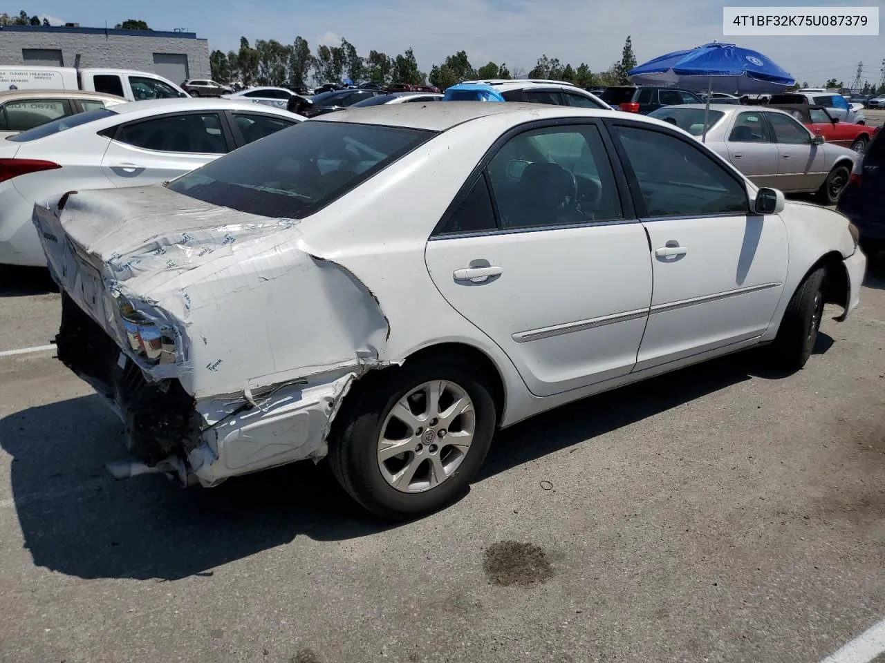 2005 Toyota Camry Le VIN: 4T1BF32K75U087379 Lot: 66028674