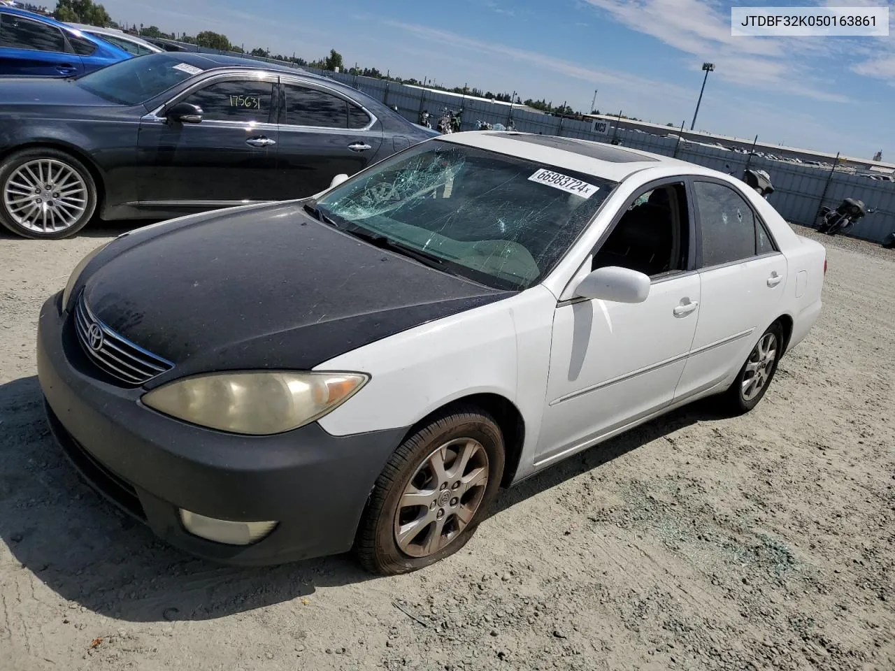 JTDBF32K050163861 2005 Toyota Camry Le