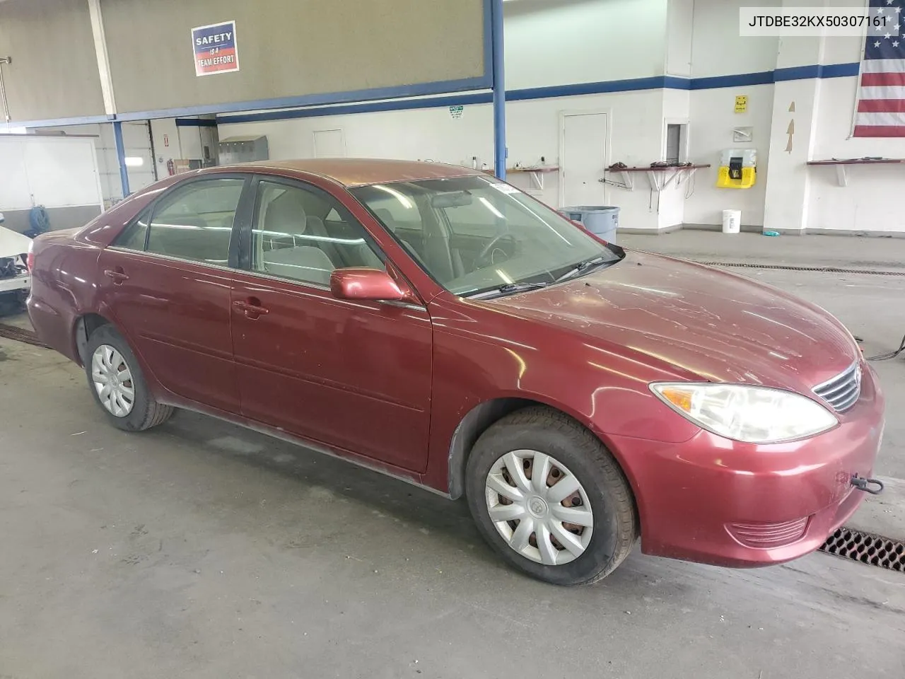 2005 Toyota Camry Le VIN: JTDBE32KX50307161 Lot: 67807274