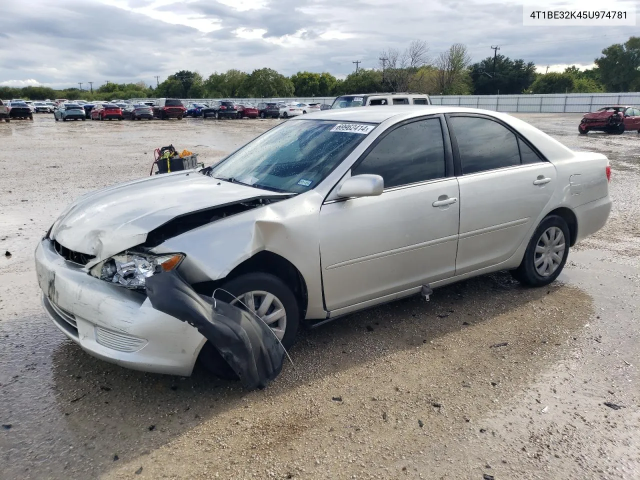 4T1BE32K45U974781 2005 Toyota Camry Le