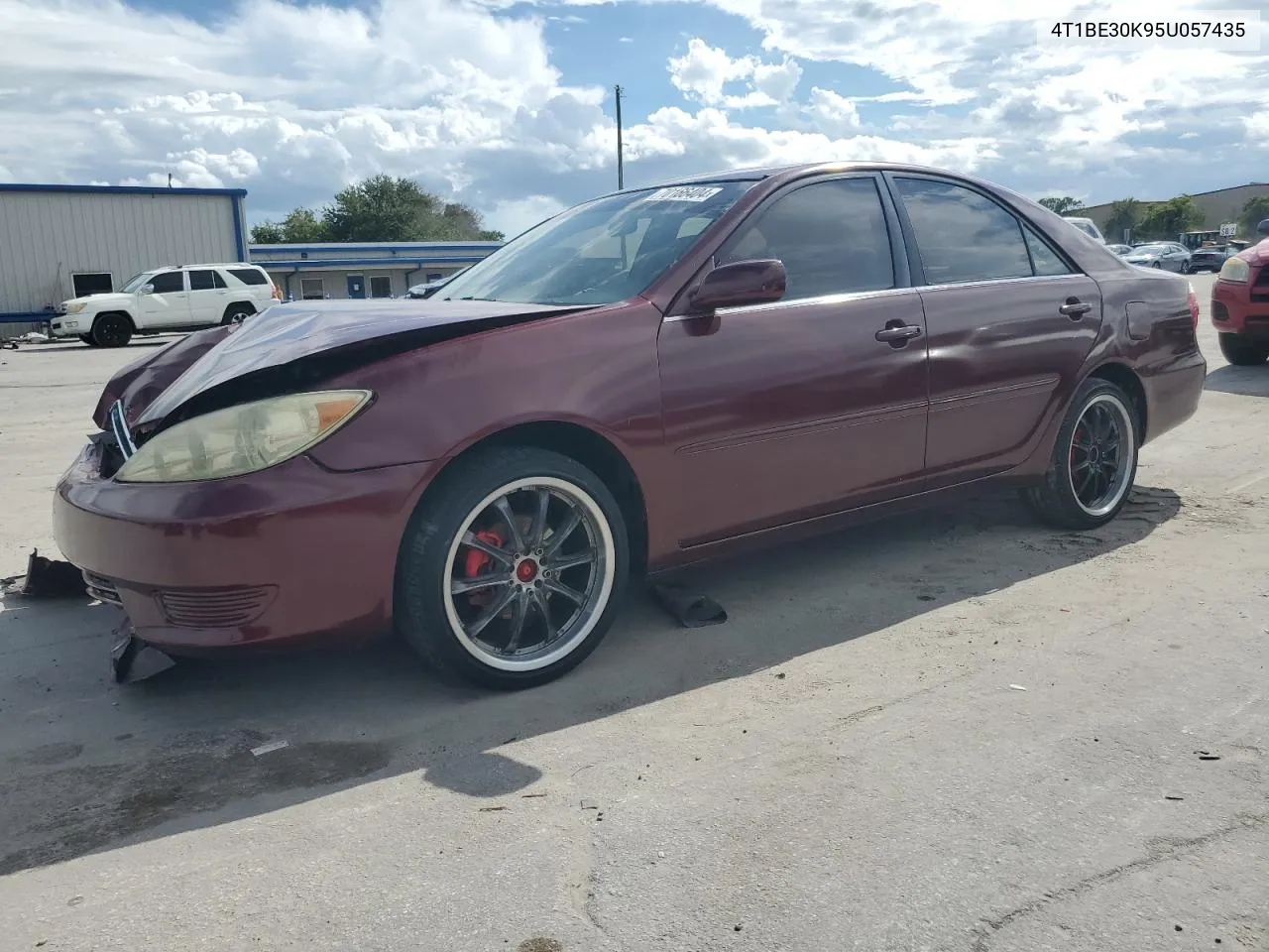 4T1BE30K95U057435 2005 Toyota Camry Le