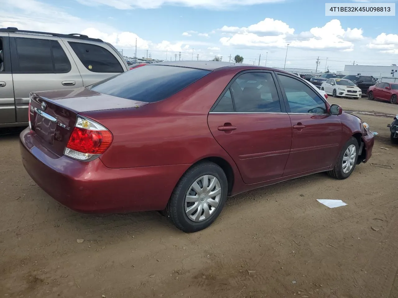 2005 Toyota Camry Le VIN: 4T1BE32K45U098813 Lot: 70371564