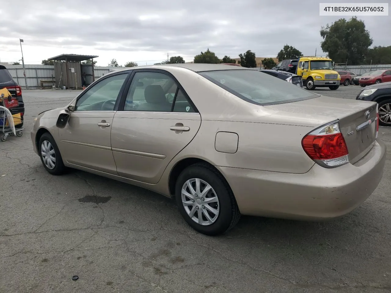 2005 Toyota Camry Le VIN: 4T1BE32K65U576052 Lot: 70539754